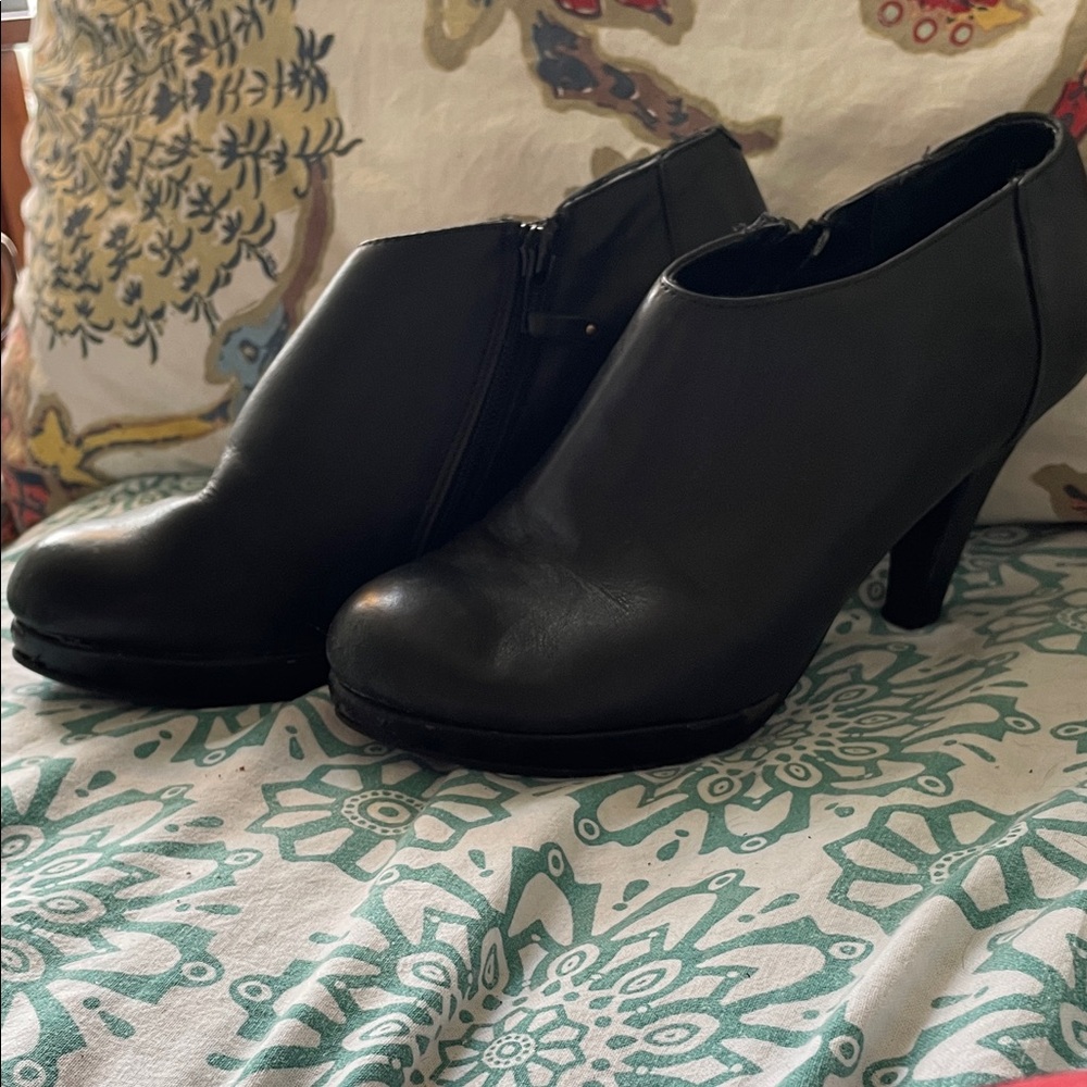 Cynthia Rowley Elegant Black Heeled Ankle Boots bootie
